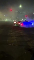 Lui il va vite remettre sa ceinture