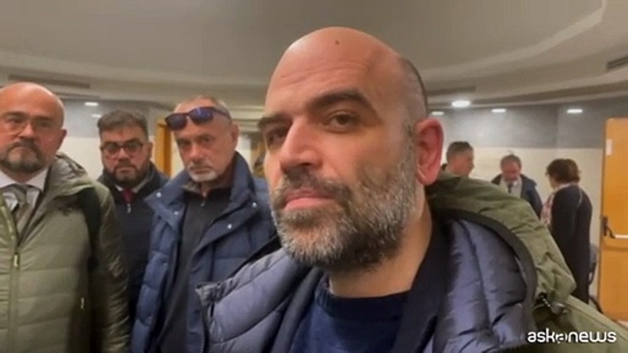 Saviano: "Ancora un rinvio, l'Italia resta Paese a vocazione mafiosa"