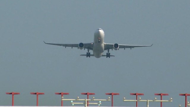 한국·일본 오간 항공기 승객 2천만 명 돌파...역대 최다 기록 / YTN