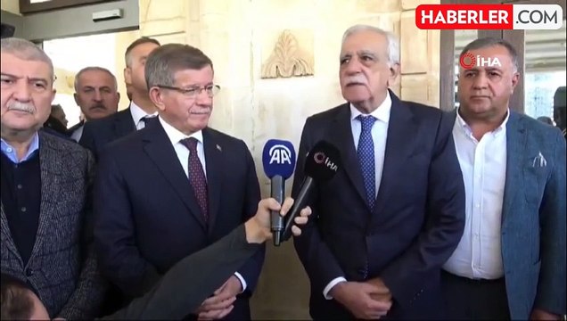 Gelecek Partisi Genel Başkanı Davutoğlu, Ahmet Türk ile Görüştü