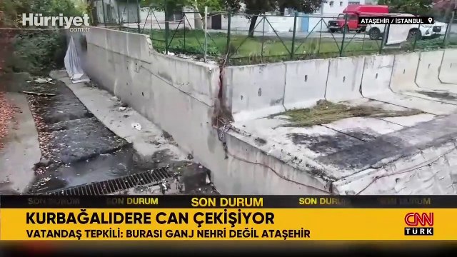 İstanbul'da tepki çeken görüntü: Ganj Nehri'ne benzetildi... Kadıköy'e dökülen dere can çekişiyor