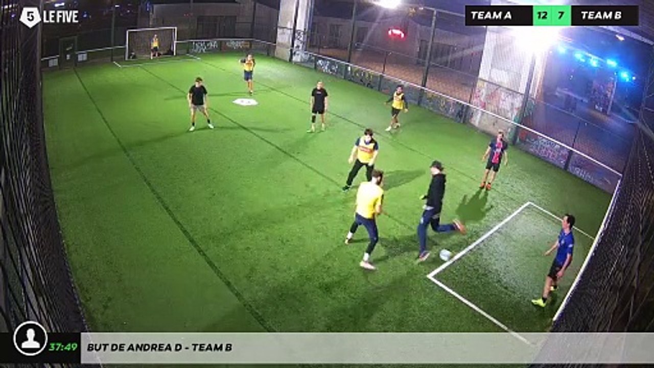 But de Andrea D - Team B