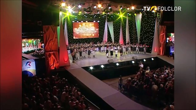 Laura Lavric, A. Corlatan, A. Bradatan si A. Haisan - Hai romani de peste sate