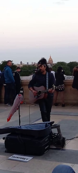 Parisian Music Vibe Around Eiffel Tower #musicvideo  #magical #eiffeltower #traveling  #music  (7)