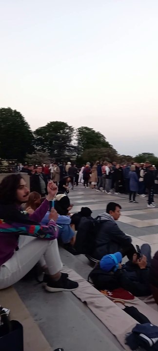 Parisian Music Vibe Around Eiffel Tower #musicvideo  #magical #eiffeltower #traveling  #music  (8)