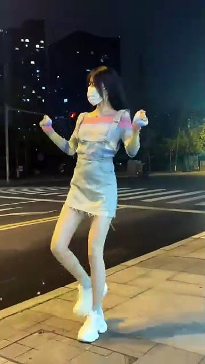 生活逼着你成长 如果不能顺风顺水 那就风雨兼程#天真的橡皮舞蹈挑战