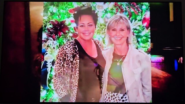 KELLY LANG & OLIVIA NEWTON-JOHN - How Can You Mend A Broken Heart (2023)