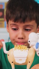 NO! DON'T EAT DIRTY BANANA 😱 Useful banana gadget