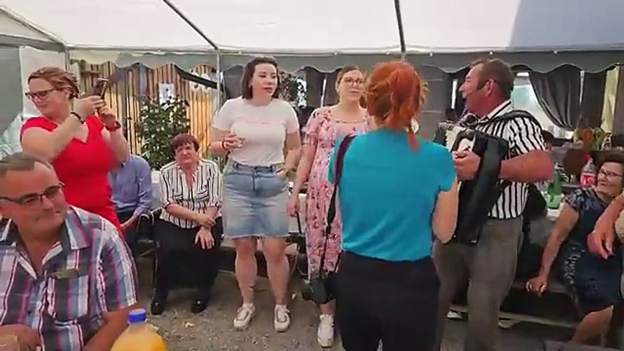 voljela si lutalicu.