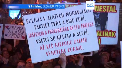 Los eslovacos se manifiestan contra el populismo en el aniversario de la caída del sistema comunista
