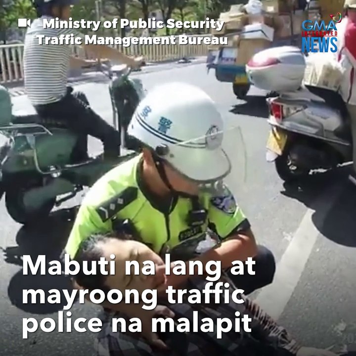 Babaeng huminto sa gilid ng kalsada, biglang nahimatay! | GMA Integrated Newsfeed
