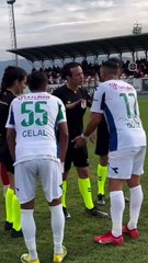 Amatör Lig maçında gündem olan hakem!