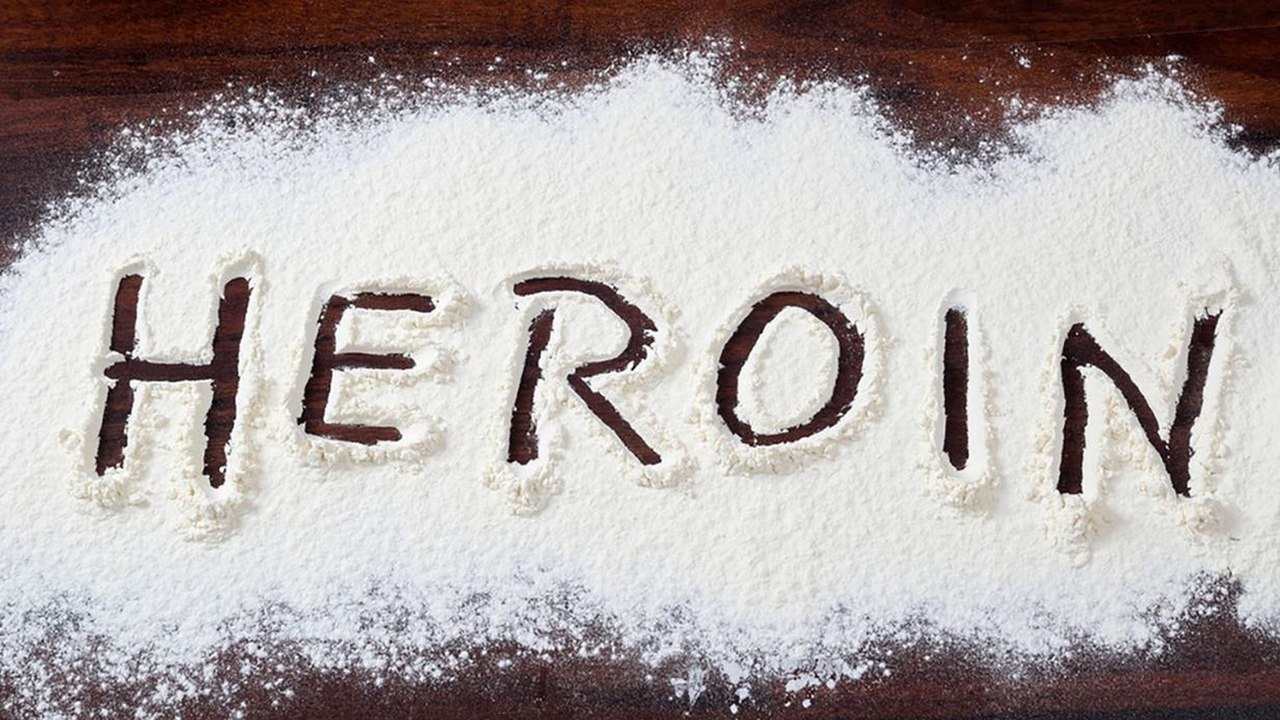 Xuất hiện cán bộ, văn nghệ sĩ, cầu thủ tổ chức sử dụng ma túy