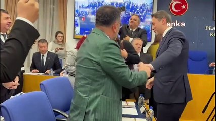 Enerji Bakanı Bayraktar’a ‘yaz saati’ tepkisi: Damat gitti mirası kaldı