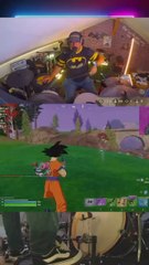 JE JOUE A FORTNITE AVEC UNE BATTERIE.