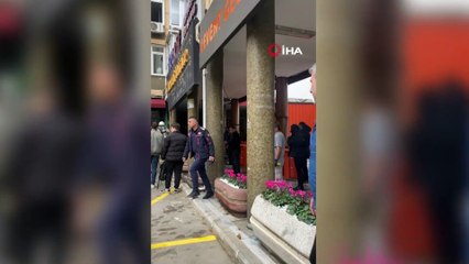 Beşiktaş'ta yangında can pazarı İçeride mahsur kalan 10 kişi böyle kurtarıldı