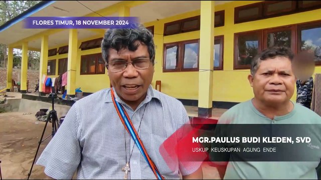 Uskup Agung Ende Mgr. Paulus Budi Kleden, SVD Temui Pengungsi Erupsi Gunung Lewotobi Laki-Laki
