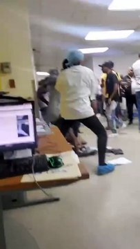 Haitianos agreden empleados del hospital Dario Contreras