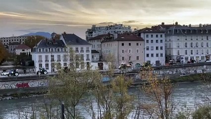 Manifestation d'agriculteurs à Grenoble