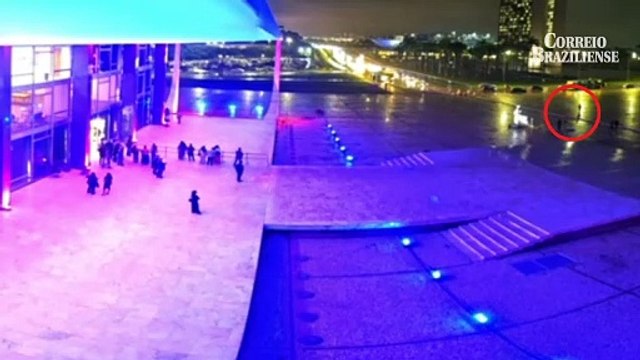 Imagens mostram outros ângulos e objetos das explosões em Brasília