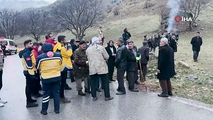 Van'da acı olay! Dağdan düşen kaya parçaları can aldı!