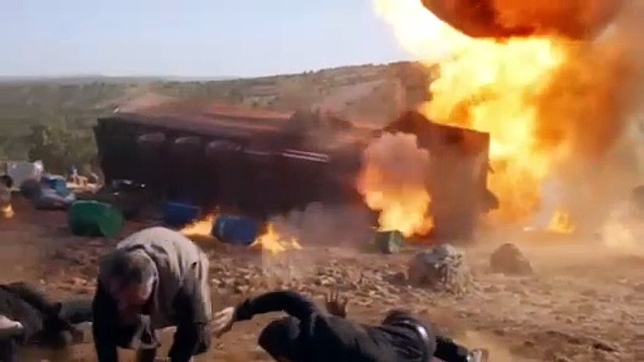 مسلسل المدينة البعيدة الحلقة 2 الثانية مترجمة...