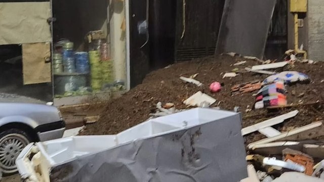 Rize'de heyelan 1 ölü, 2 bina tahliye edildi