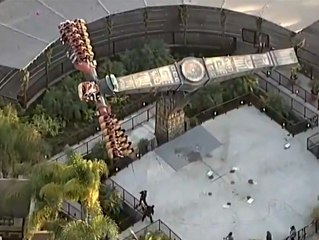 20 Meter hoch: Passagiere hängen stundenlang in Fahrgeschäft fest