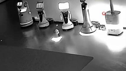 Çin’de küçük bir robot, 12 robotu kaçırdı