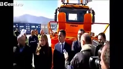 L'Aquila, i 5 Stelle con Di Maio donano una turbina alla Protezione civile