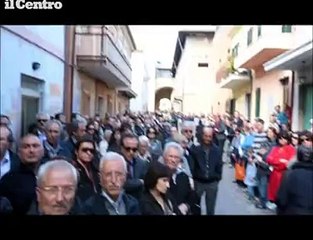 Cepagatti, palloncini bianchi ai funerali della piccola Neyda