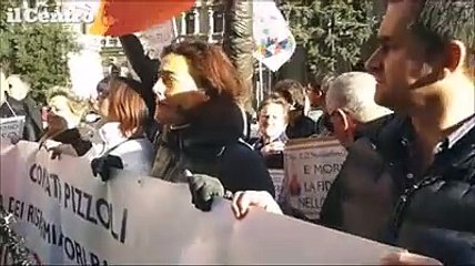 Banca Etruria, la protesta aquilana a Roma