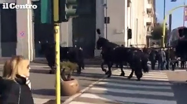 Pescara, funerali con la carrozza funebre