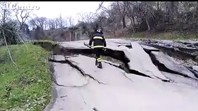 Civitella frana ancora, ecco la collina che si muove