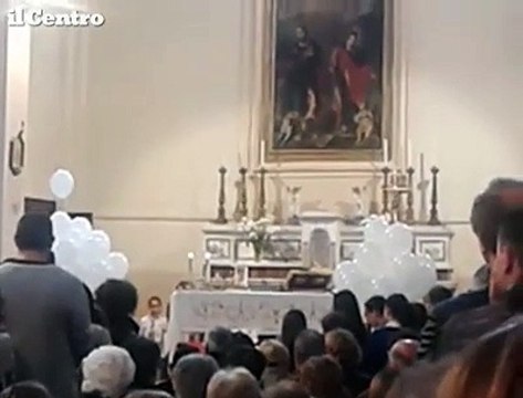 Cepagatti, il saluto di don Lucio alla piccola Neyda
