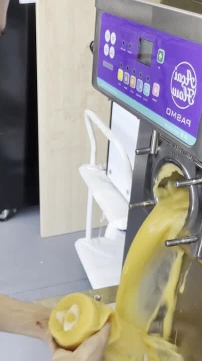 Mango Freezes and Spills When Put Inside Acai Machine