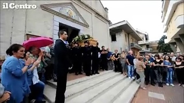 San Nicol?, in centinaia ai funerali del ciclista travolto e ucciso da un'auto