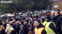 Pescara, cori e applausi ai funerali di Zucchini