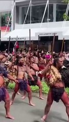 Ribuan Pengunjuk Rasa, Termasuk Pejuang Maori Berbaris Ke Parlemen Selandia Baru Untuk Menentang RUU Yang Mereka Katakan Akan Mengikis Hak-Hak Adat
