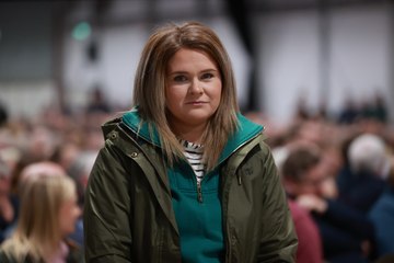 Moment Ulster farmer gets standing ovation for her speech at anti-farm tax rally