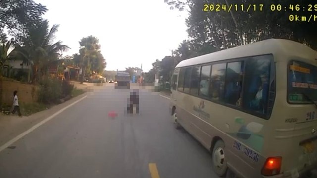 Vụ bé 5 tuổi tử nạn khi vừa xuống xe đưa đón: Tài xế nói gì?