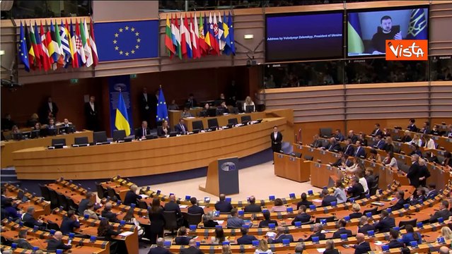 Zelensky: 1000 giorni di guerra sono una sfida tremenda, anno prossimo sia anno pace