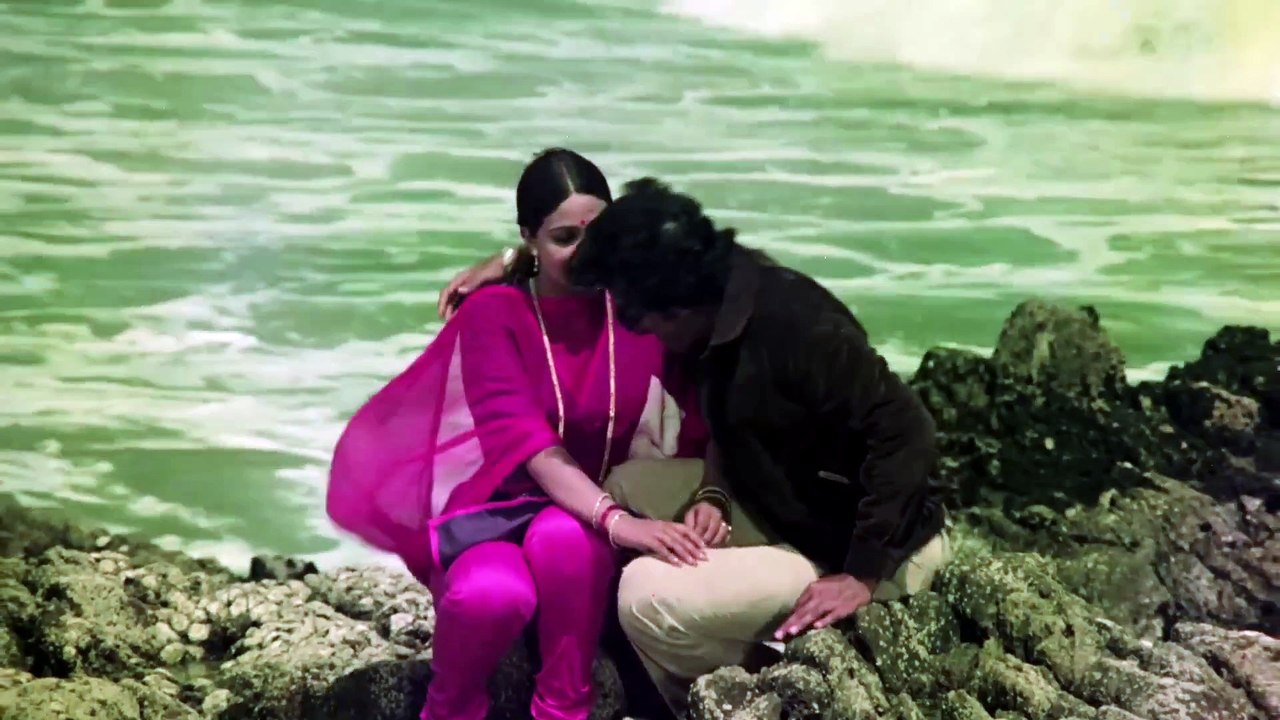 तेरे मेरे बीच में