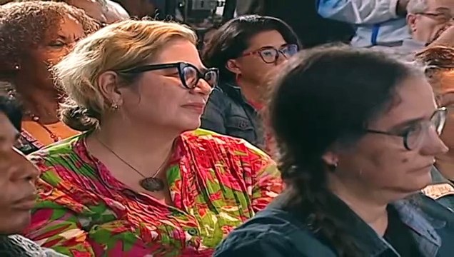 Poeta Freddy Ñáñez bautizó el libro Sobre Blanco en la Expoesía 2024