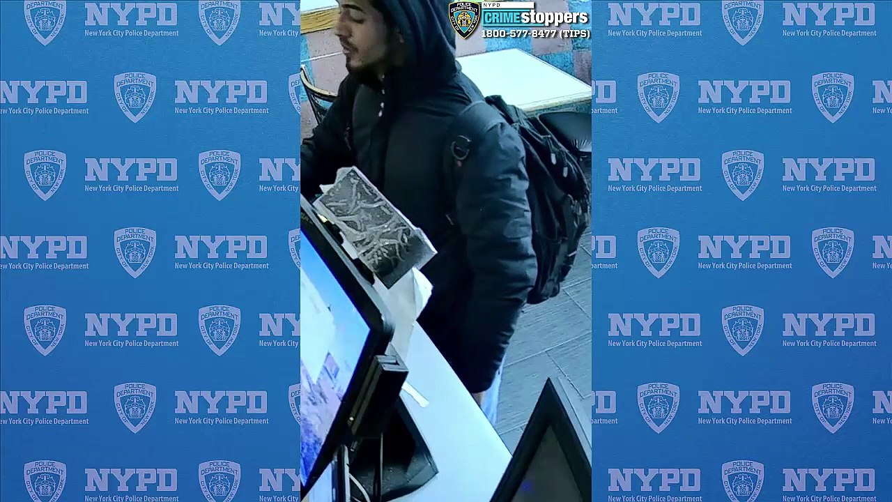NEW VIDEO: Man performs lewd act while stealing woman's purse in Midtown