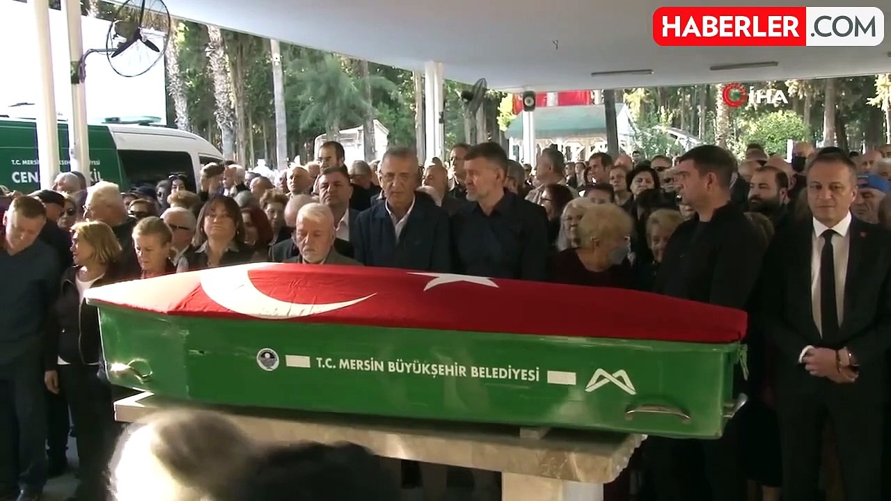 Muazzez İlmiye Çığ Mersin'de Toprağa Verildi