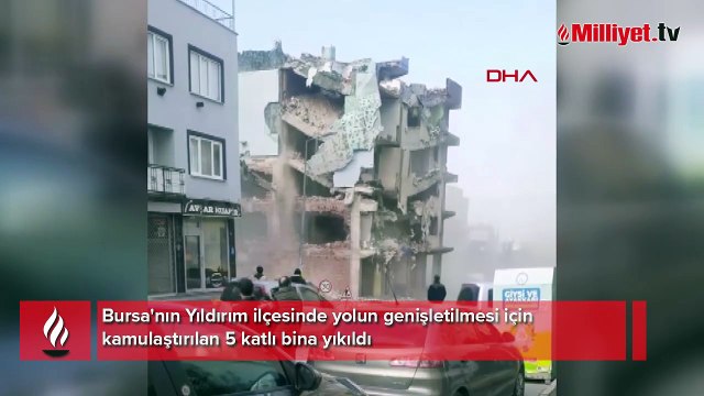Bursa'da 5 katlı binanın kontrollü yıkımı kamerada