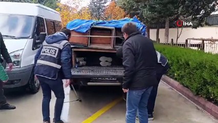 Arı kovanlarının altından 4 kaçak göçmen çıktı