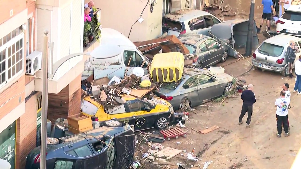 Como as teorias da conspiração sobre as inundações mortais em Espanha se espalharam pela Internet