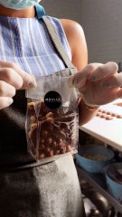 Fındıklı Kırma Çikolata - Mualla Premium Chocolate